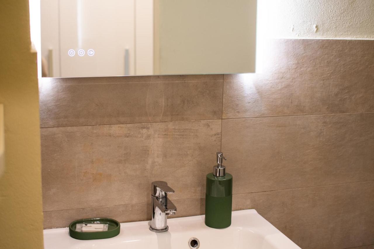 Ferienwohnung Soppalchino In Via Savona Mailand Exterior foto